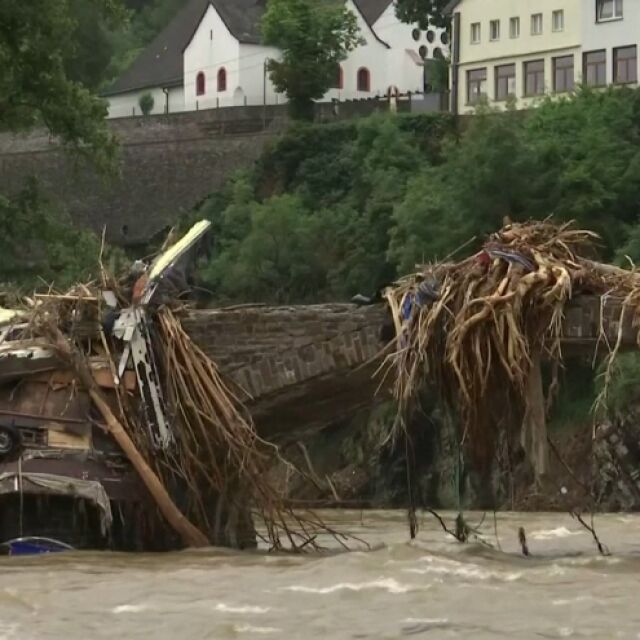 Наводненията в Германия: Жертвите вече са над 130