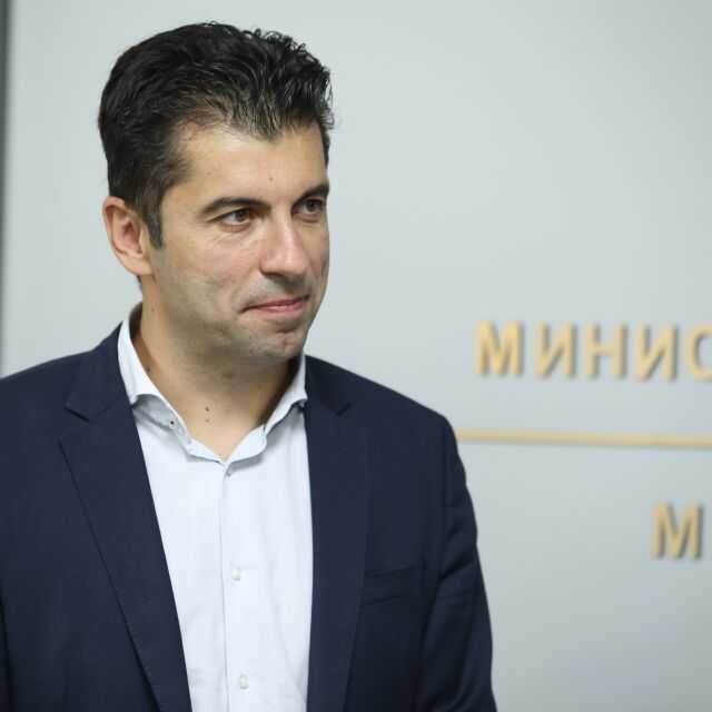 КС реши: Петков не е имал само българско гражданство, когато става министър