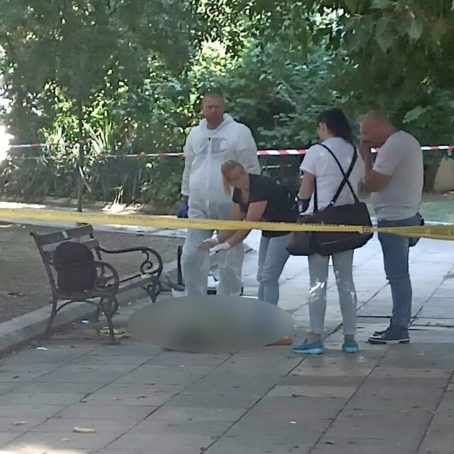 Откриха тяло на мъж в градинка във Варна