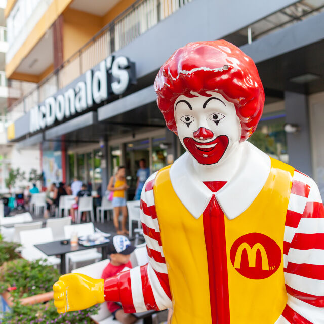"На всеки 5 часа по света отваря McDonald’s": Как веригата се превърна в империя