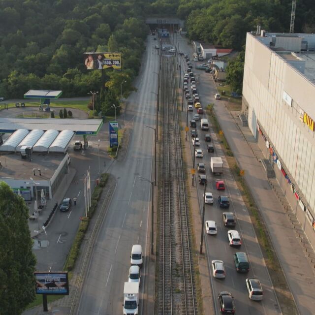 Експеримент на bTV: С метро или с кола се стига по-бързо от кв. „Люлин“ до центъра на София?