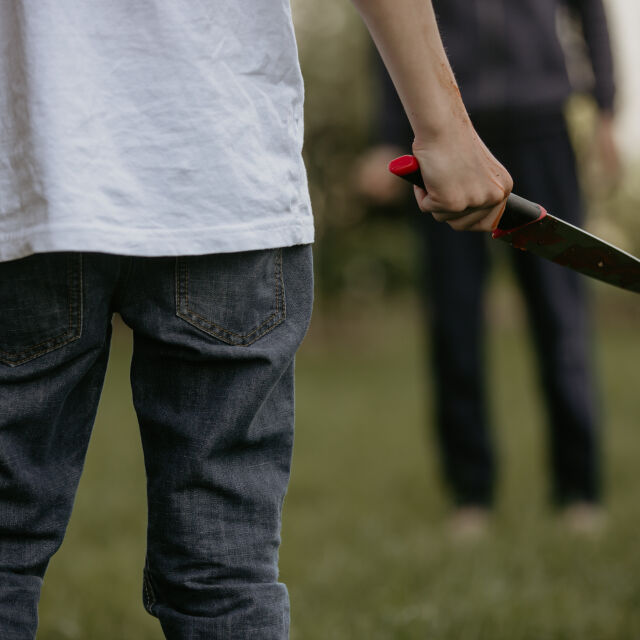  Двама мъже са намушкани с нож в Добрич, единият умря 