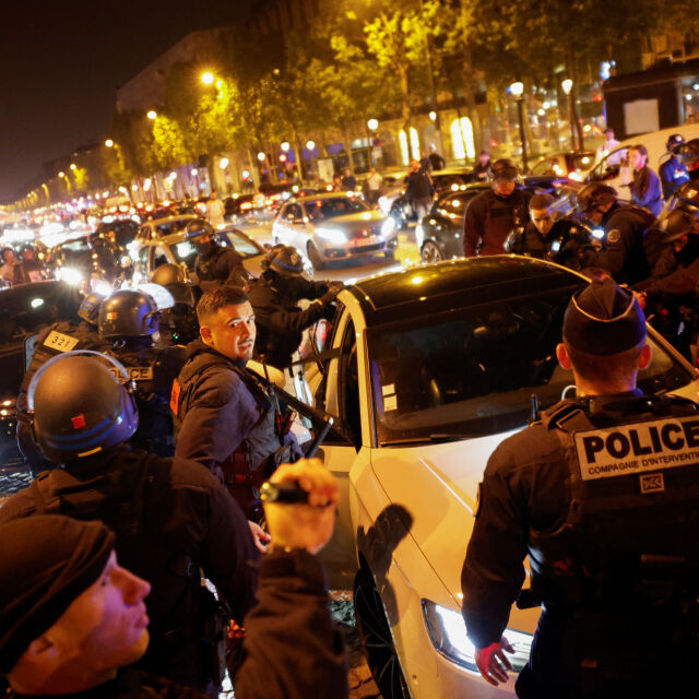 Протестите във Франция: Опитаха да убият кмет и семейството му