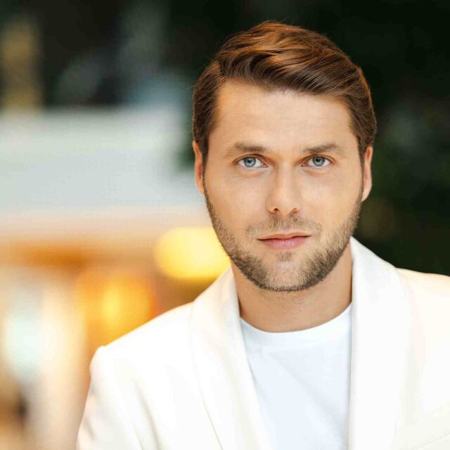 Новият Ерген на България е Александър Младенов - бизнесмен със сини очи (ВИДЕО)