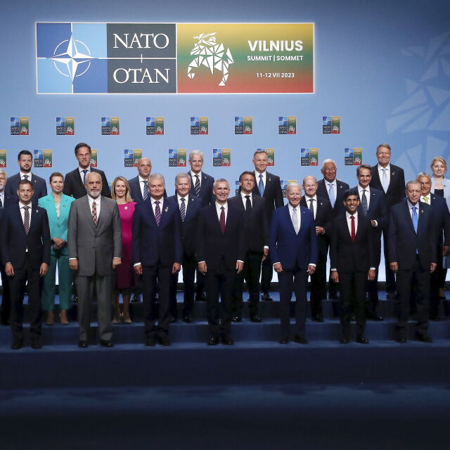 Срещата на върха на НАТО: Засега Украйна няма да получи официална покана за членство