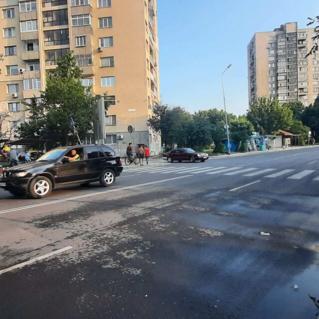 Кола блъсна две жени на пешеходна пътека в Пловдив, едната почина (СНИМКИ)