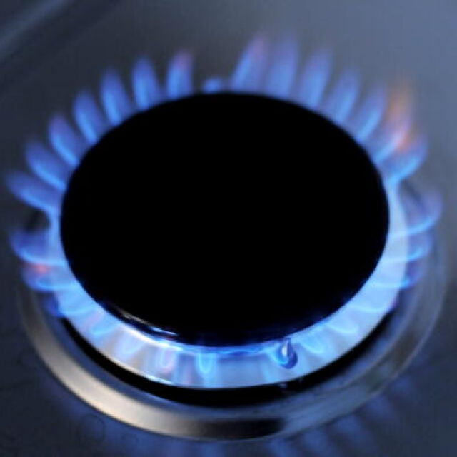 Поевтиняване, по-голямо от очакваното: Каква ще е цената на природния газ през януари?