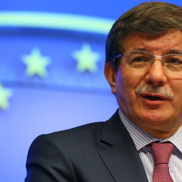 ЕС не може да е световна сила без Турция, заяви премиерът Давутоглу