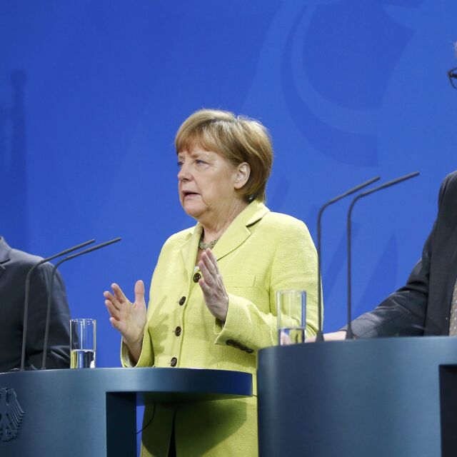 Меркел, Оланд, Юнкер, Драги и Лагард обсъдиха в Берлин дълговата криза на Гърция