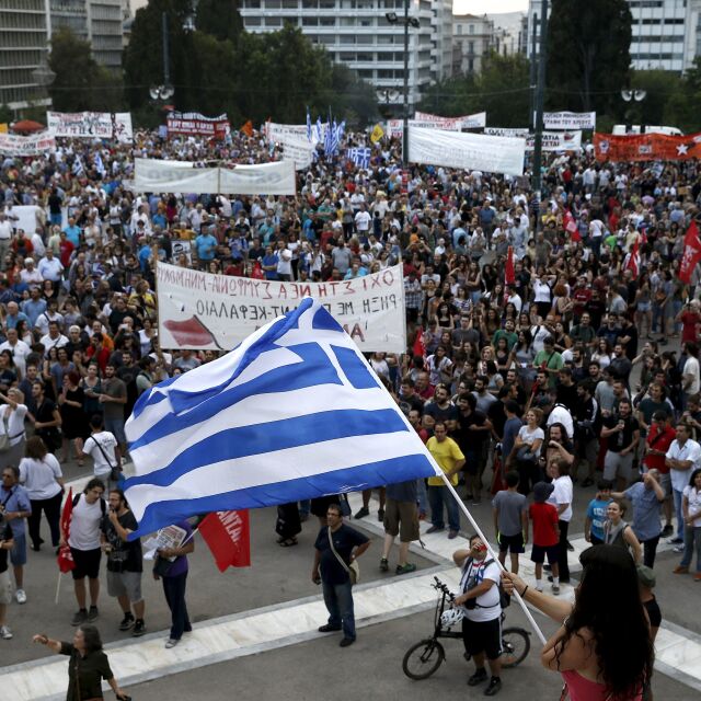 ЕС е готов да удължи спасителната програма за Гърция с 5 месеца