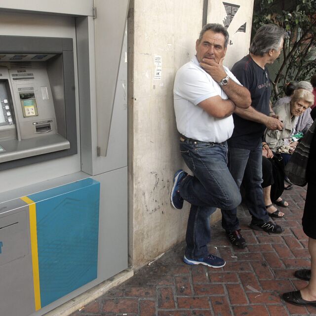 ЕЦБ тихомълком подкрепила "гръцките" банки у нас