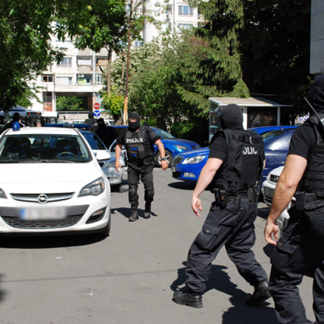 19 души са в ареста след стрелбата в „Слънчев бряг” (ОБЗОР)