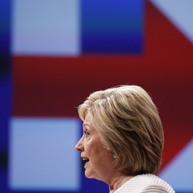 Нови разкрития за предполагаемите нарушения на Хилари Клинтън при използването имейл