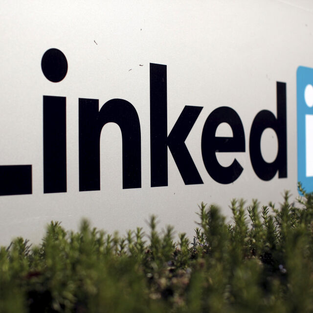 „Майкрософт” купува социалната мрежа „Линкдин” 
