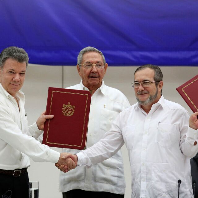 Колумбия подписа историческо споразумение с ФАРК