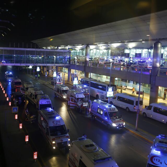 Какво се случи на летище „Ататюрк“ в Истанбул