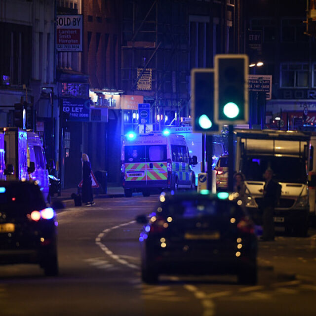 Ван удари пешеходци в централен Лондон, има жертви