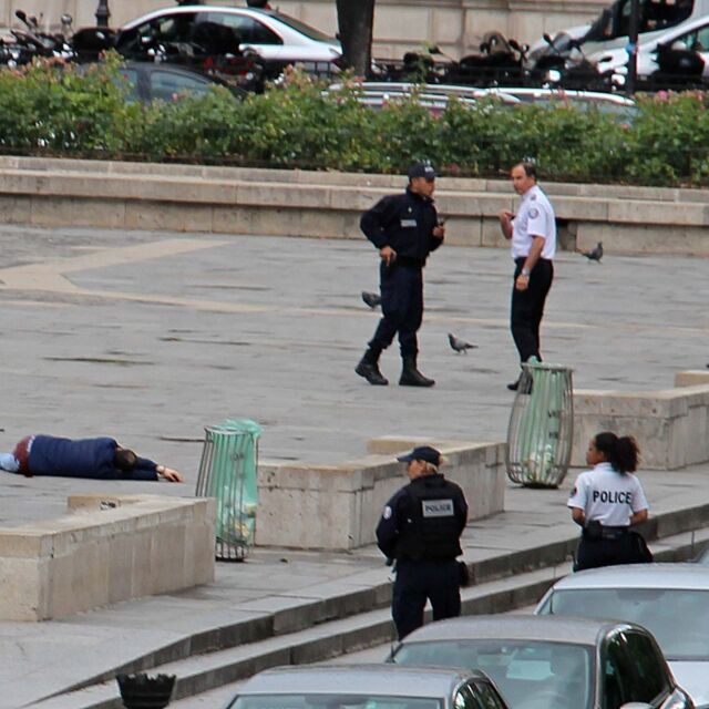 Нападателят от Париж твърди, че е бил вдъхновен от „Ислямска държава”