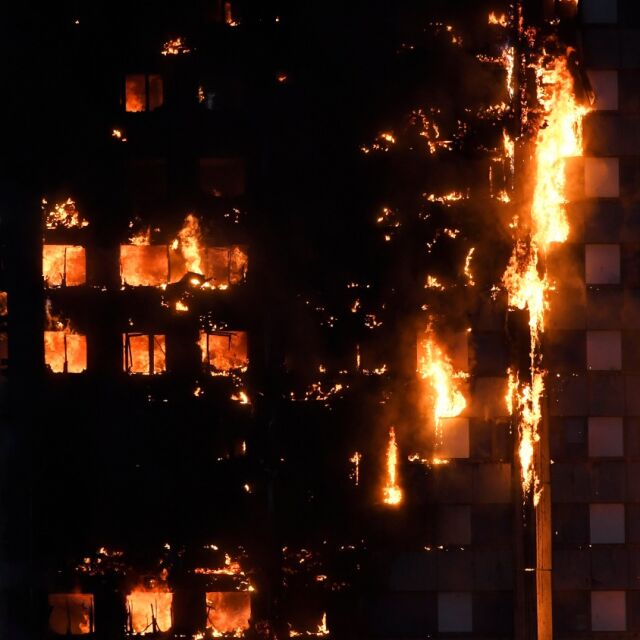 Има жертви и десетки ранени при пожара в 24-етажен блок в Лондон 