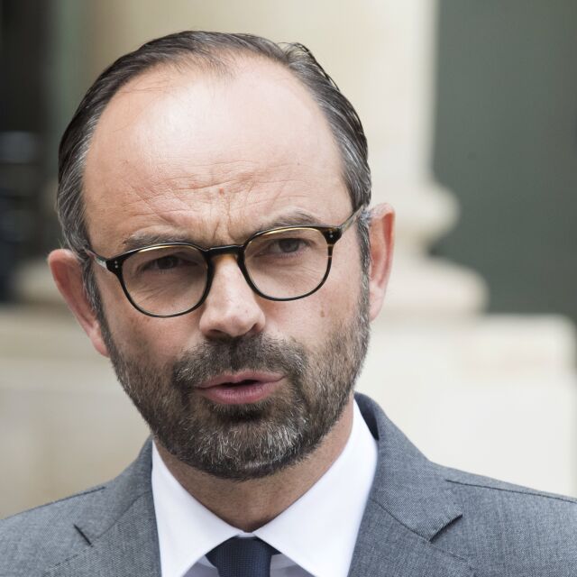 Френският премиер Едуар Филип подаде оставка