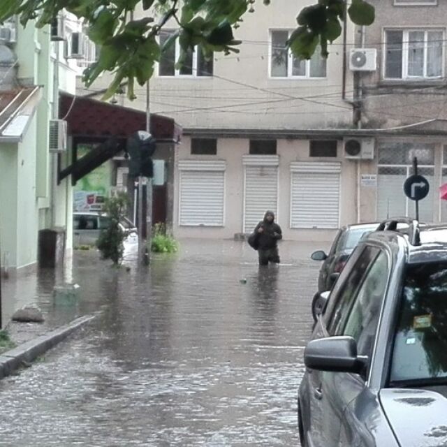 Пороят във Варна е нанесъл сериозни щети в града и в околните села