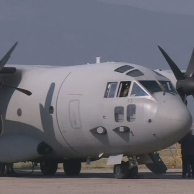 НАТО провежда тренировка на военно-транспортни самолети у нас