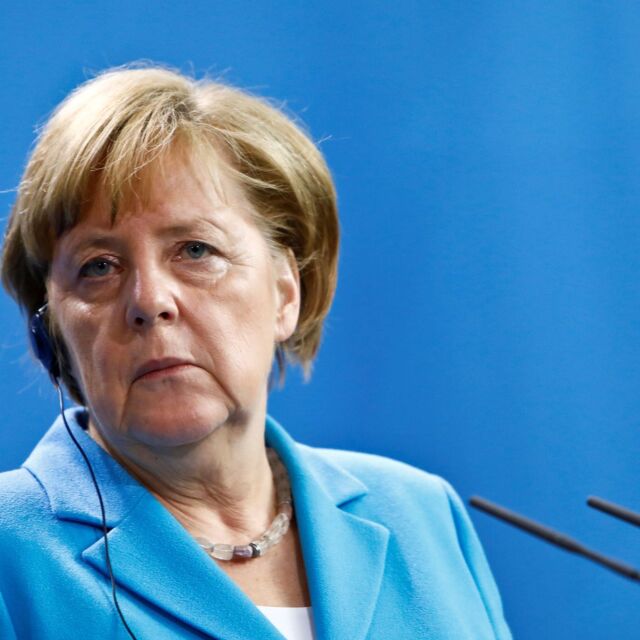 Ангела Меркел: Германия не трябва да се бори сама с незаконната миграция