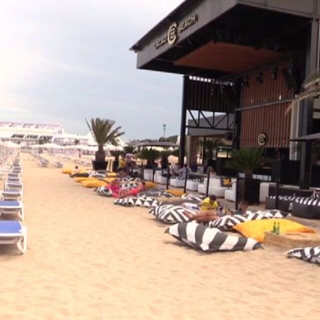 Клубовете на плажа в Слънчев бряг – законни