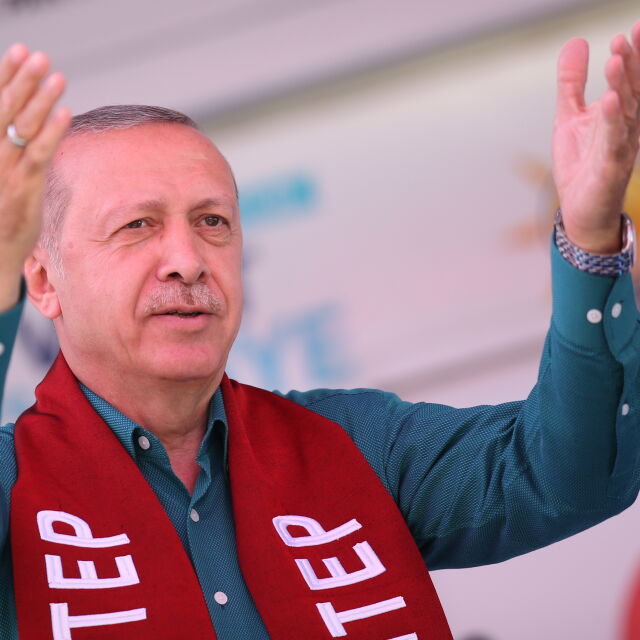 За първи път: Ердоган заговори и за коалиция след вота в Турция 