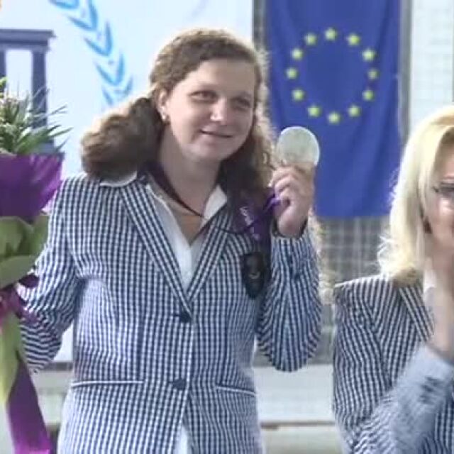 Милка Манева получи историческия си медал от Игрите в Лондон (ВИДЕО)