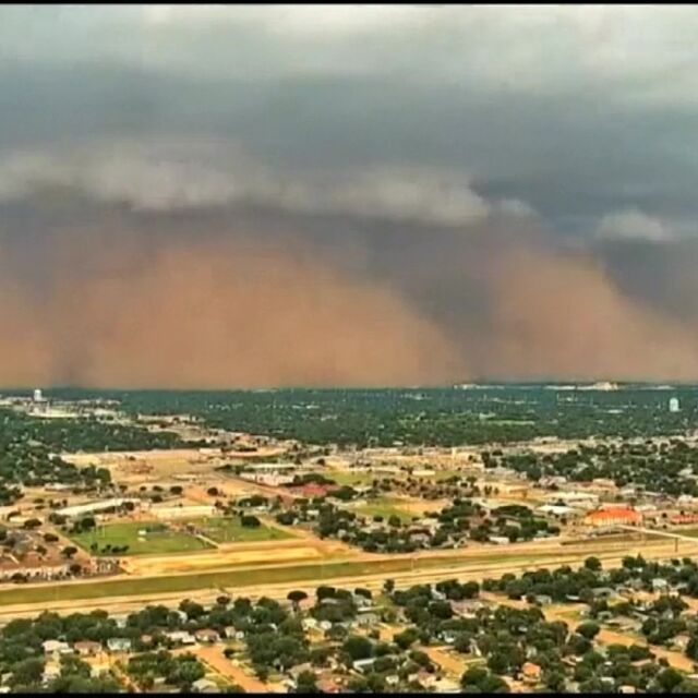 Пясъчна буря връхлетя щата Тексас (ВИДЕО)