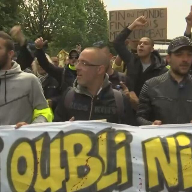Масови протести във Франция и Албания