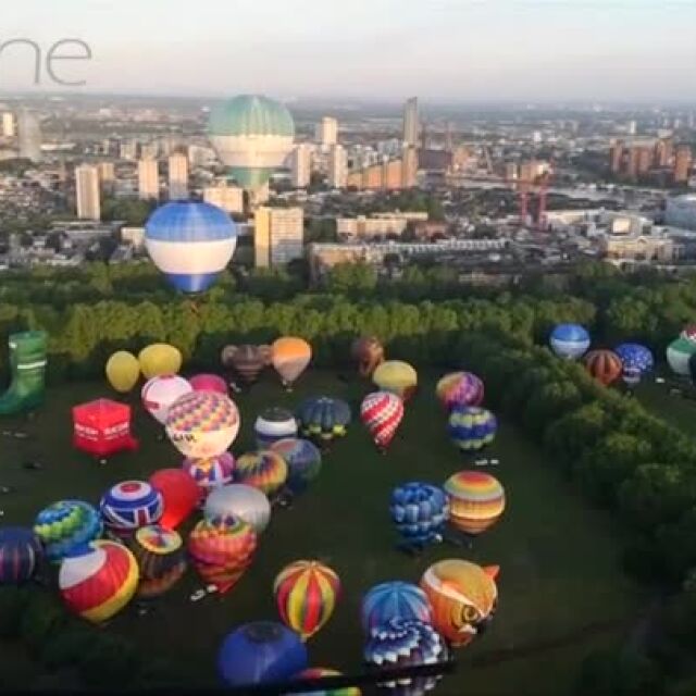 Да посрещнеш изгрева в балон над Лондон (ВИДЕО)