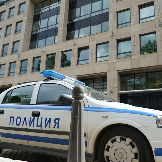 Прокурори влязоха в офиси на фирма, свързана с Иво Прокопиев (ВИДЕО)