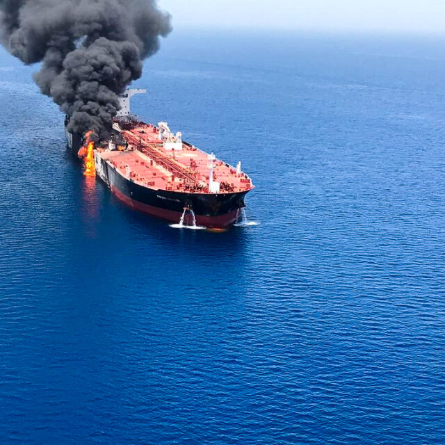 Криза в Близкия изток: Два танкера бяха нападнати в Оманско море