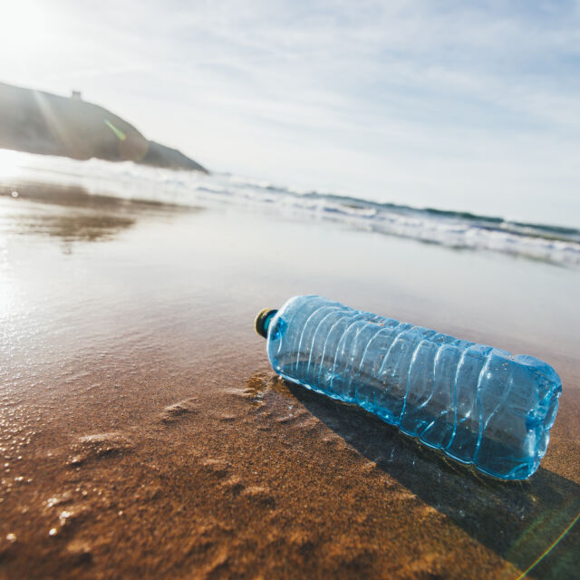 Отвъд пластмасите: митовете, истините и решенията за рециклирането