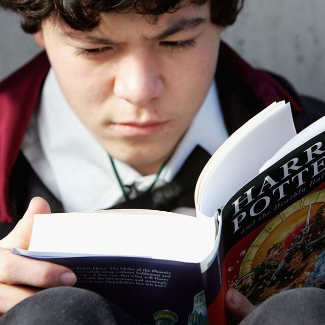Издателите на „Хари Потър“: Четенето вече е навик – хората купуват книги и след пандемията