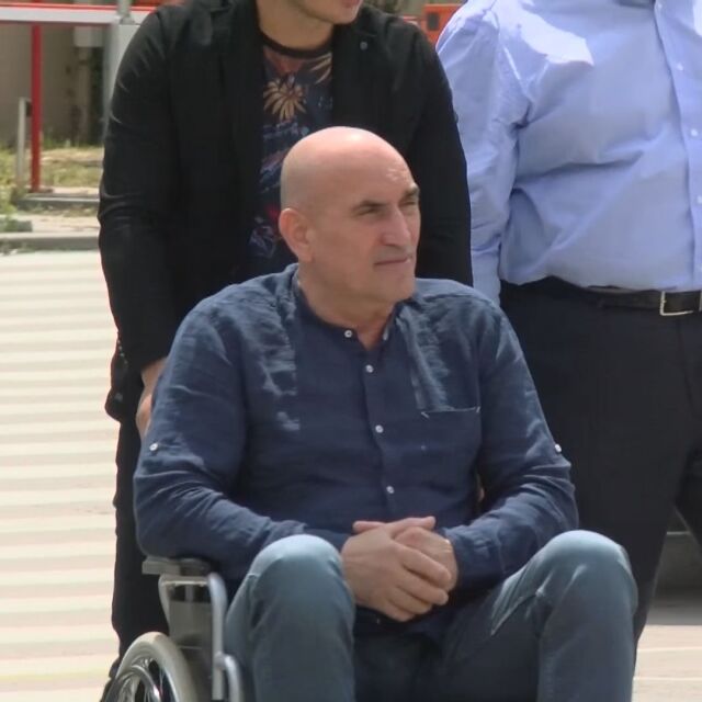 Ценко Чоков се появи с инвалидна количка в Апелативния спецсъд