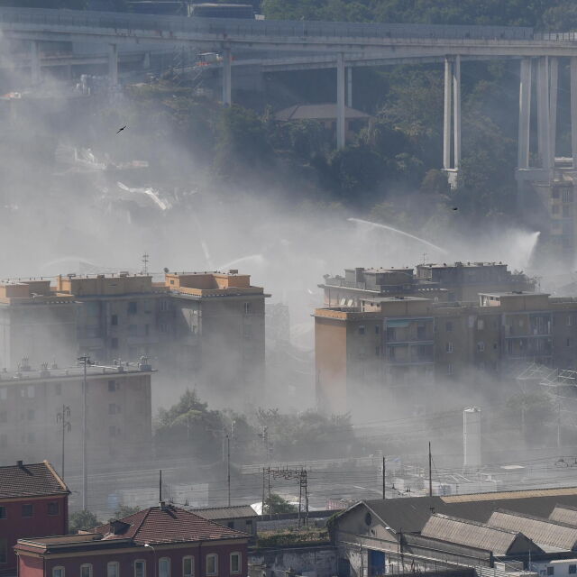 Взривиха останките на моста убиец в Генуа