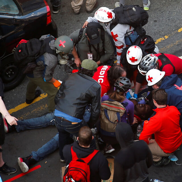 Напрежението в САЩ продължава: Кола се вряза в протестиращите в Сиатъл