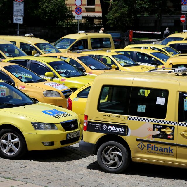 Столична община обсъжда мерки за подпомагане на таксиметровия бранш заради COVID-19