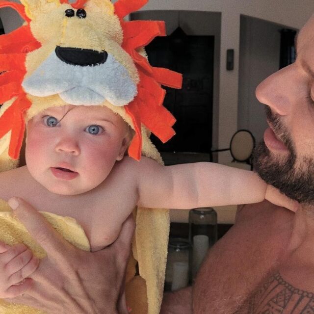 2-годишната дъщеря на Рики Мартин не одобрява пеенето му