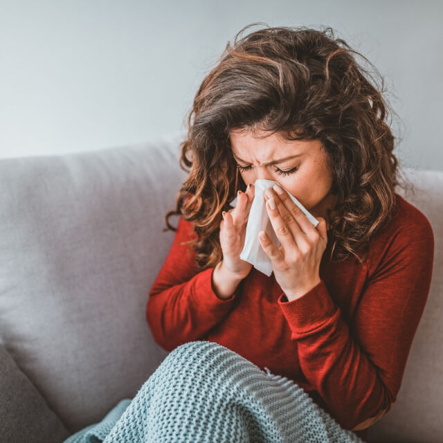 Симптомите при индийския вариант: Дали е COVID-19, или настинка?