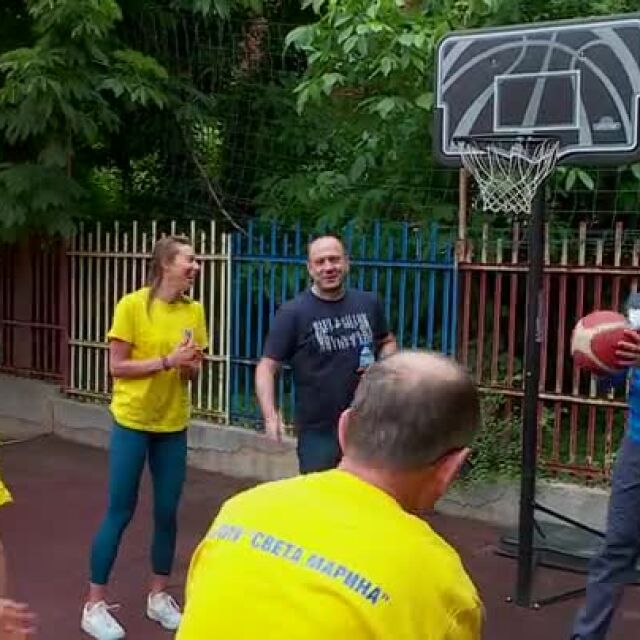 "Левски Лукойл" с благородна инициатива (ВИДЕО)