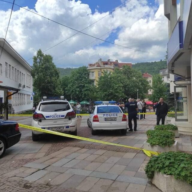 Опиталият се да ограби банков офис в Дупница е бивш служител на МВР