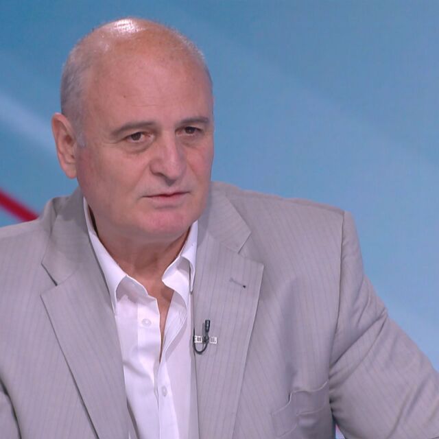 Проф. Радулов: Нямаше назначен директор в спецслужбите, без да е интервюиран от Пеевски