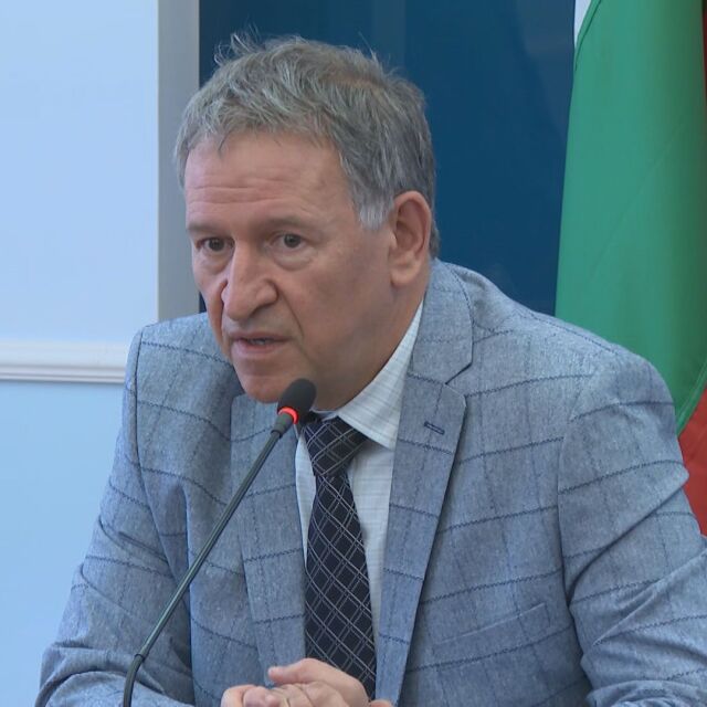 Д-р Кацаров: Националният ваксинационен щаб ще бъде преструктуриран