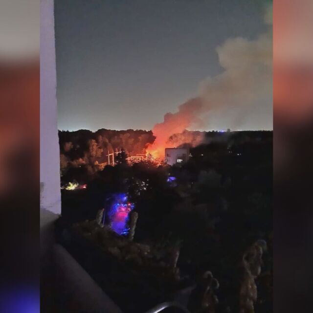 Пожар в трафопост остави част от столичния квартал „Надежда“ без ток през нощта (ВИДЕО)