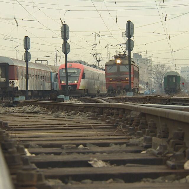 Уволнения и в железниците: Министърът на транспорта освободи част от ръководството на БДЖ