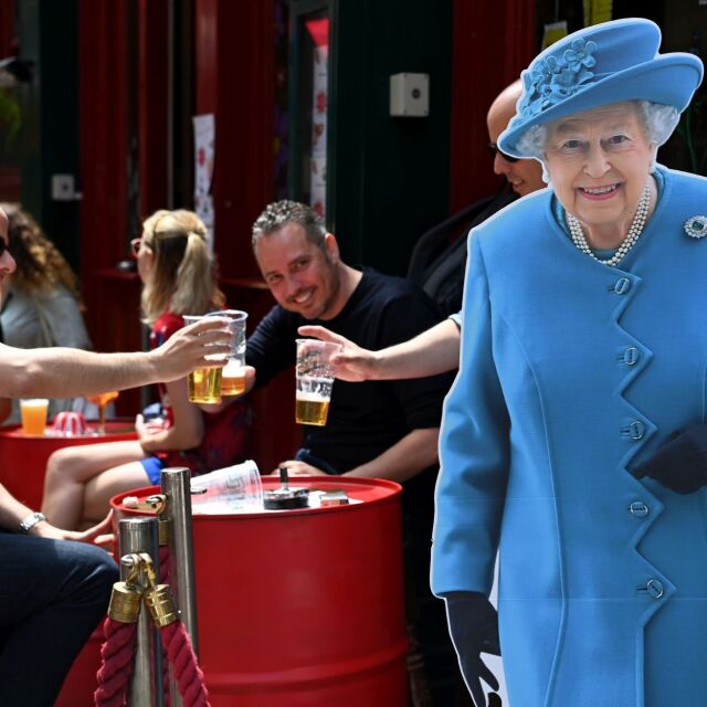 70 години на трона: Празненствата за юбилея на кралица Елизабет II продължават 